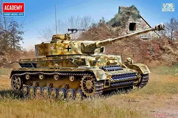 Академия 13528 1/35 мащаб Panzer IV Ausf. Комплект модели на танкове H (късна)/J
