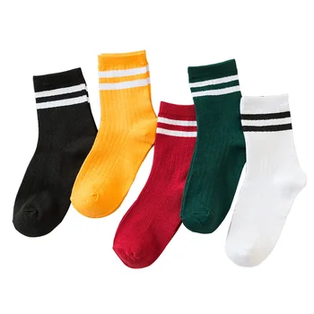 Скъпа корейската версия на две шарени японски шарени памучни чорапи INS, трендови ученически чорапи, пролетни и есенни спортни ластични чорапи 0