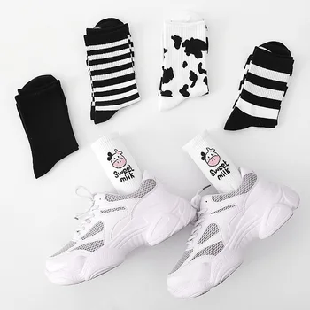 През есента и Зимата на Нови японски Ретро Черно - бели Крави средната Тръба Самоличността на Райета, Черно Жокер Спортни чорапи Чорапи