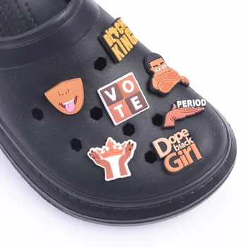 Това е една Продажба на Меки PVC Окачване за Обувки Croc JIBZ Украса Черна Момиче е Магически Аксесоари Сабо Чар за Обувки за Детски Подарък 1